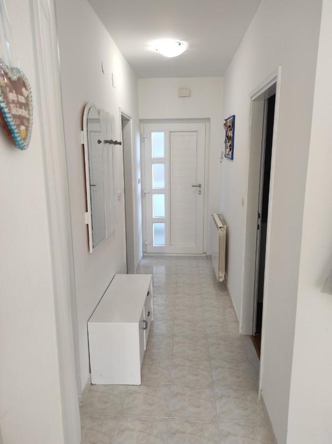 Apartman Eli โรวีน ภายนอก รูปภาพ