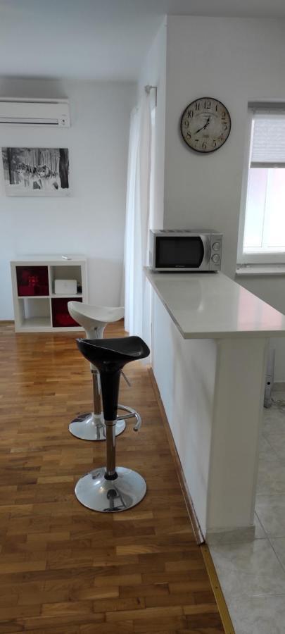 Apartman Eli โรวีน ภายนอก รูปภาพ