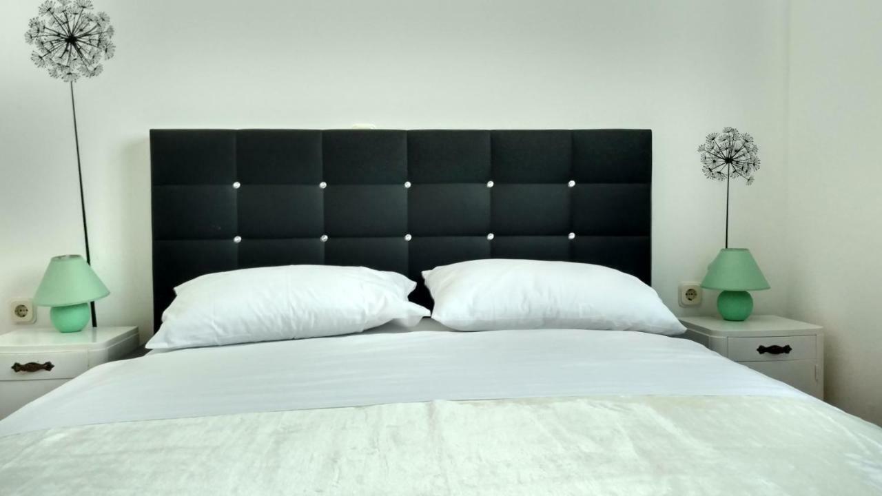 Apartman Eli โรวีน ภายนอก รูปภาพ