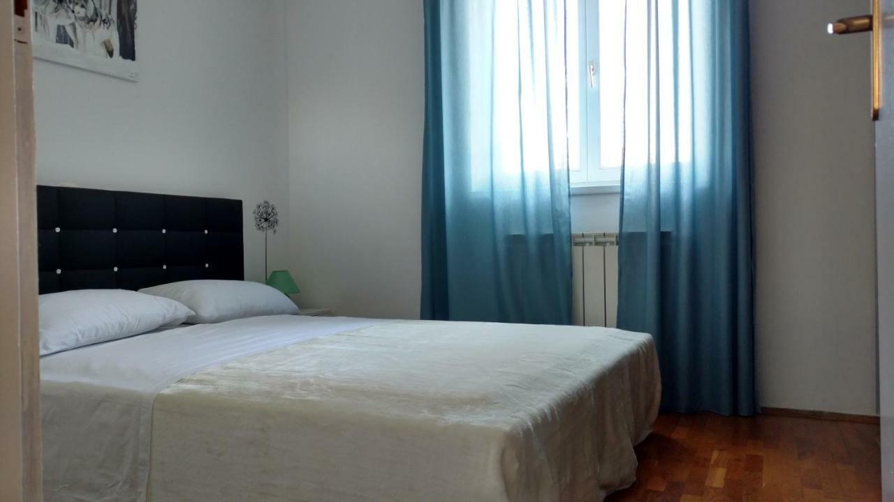 Apartman Eli โรวีน ภายนอก รูปภาพ