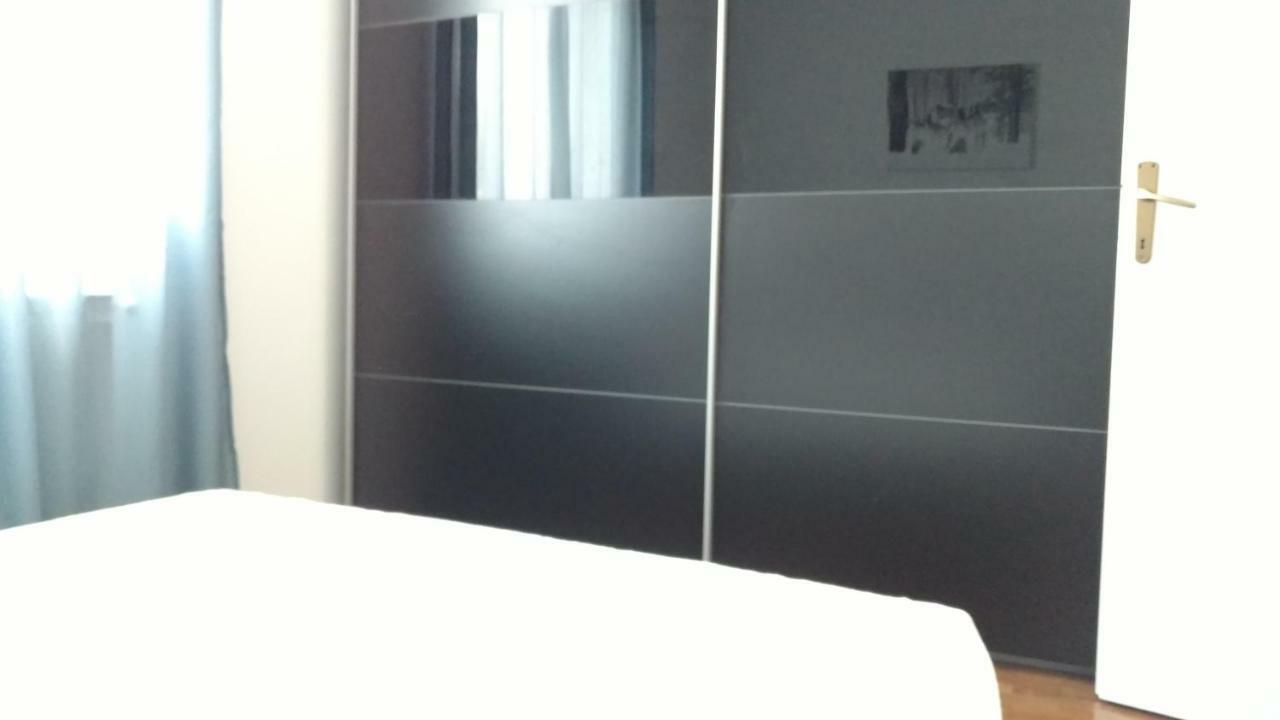 Apartman Eli โรวีน ภายนอก รูปภาพ