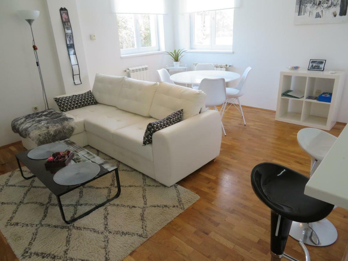 Apartman Eli โรวีน ภายนอก รูปภาพ